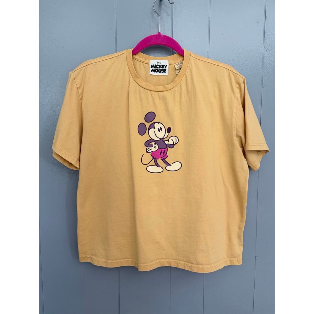 Disney Mickey and Friends Genuine Mousewear Yellow Crewneck T-shirt L